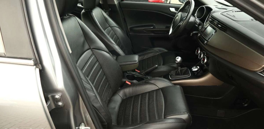 Alfa Romeo Giulietta cena 38900 przebieg: 106000, rok produkcji 2014 z Słupca małe 436